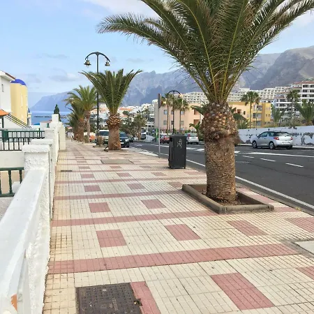 With Ocean View La Arena شقة *
